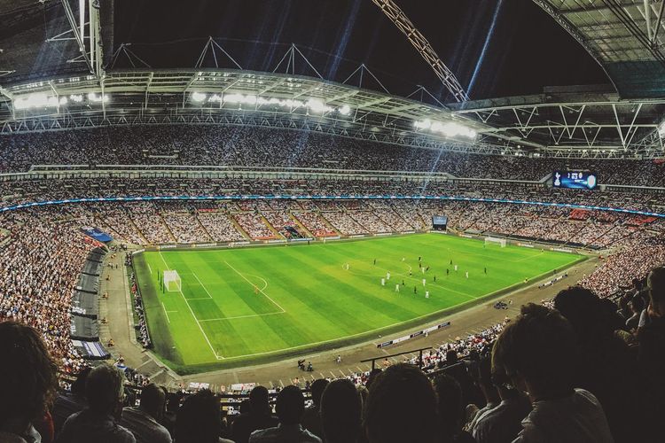 Negara yang Pertama Kali Memperkenalkan Permainan Sepak Bola adalah