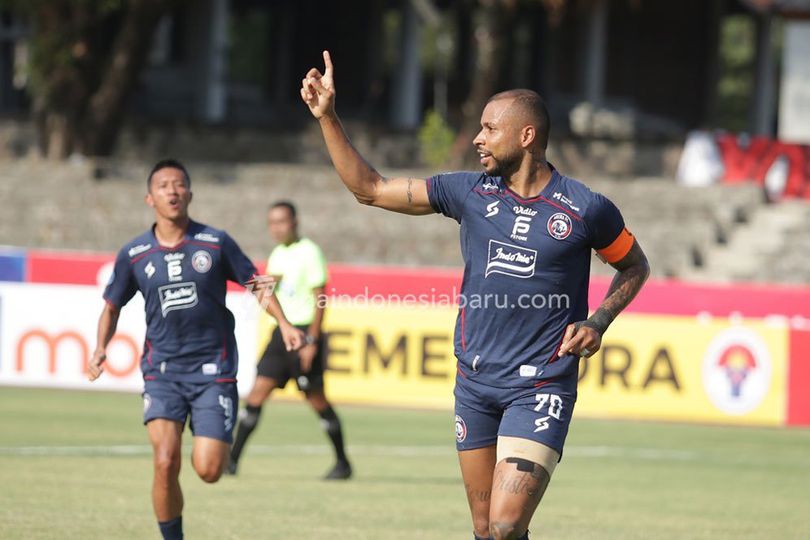 Linimasa Arema FC vs Persib Rivalitas Abadi dalam Sepak Bola Indonesia